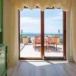 Villa Amare, Makarska With Pool And Garden